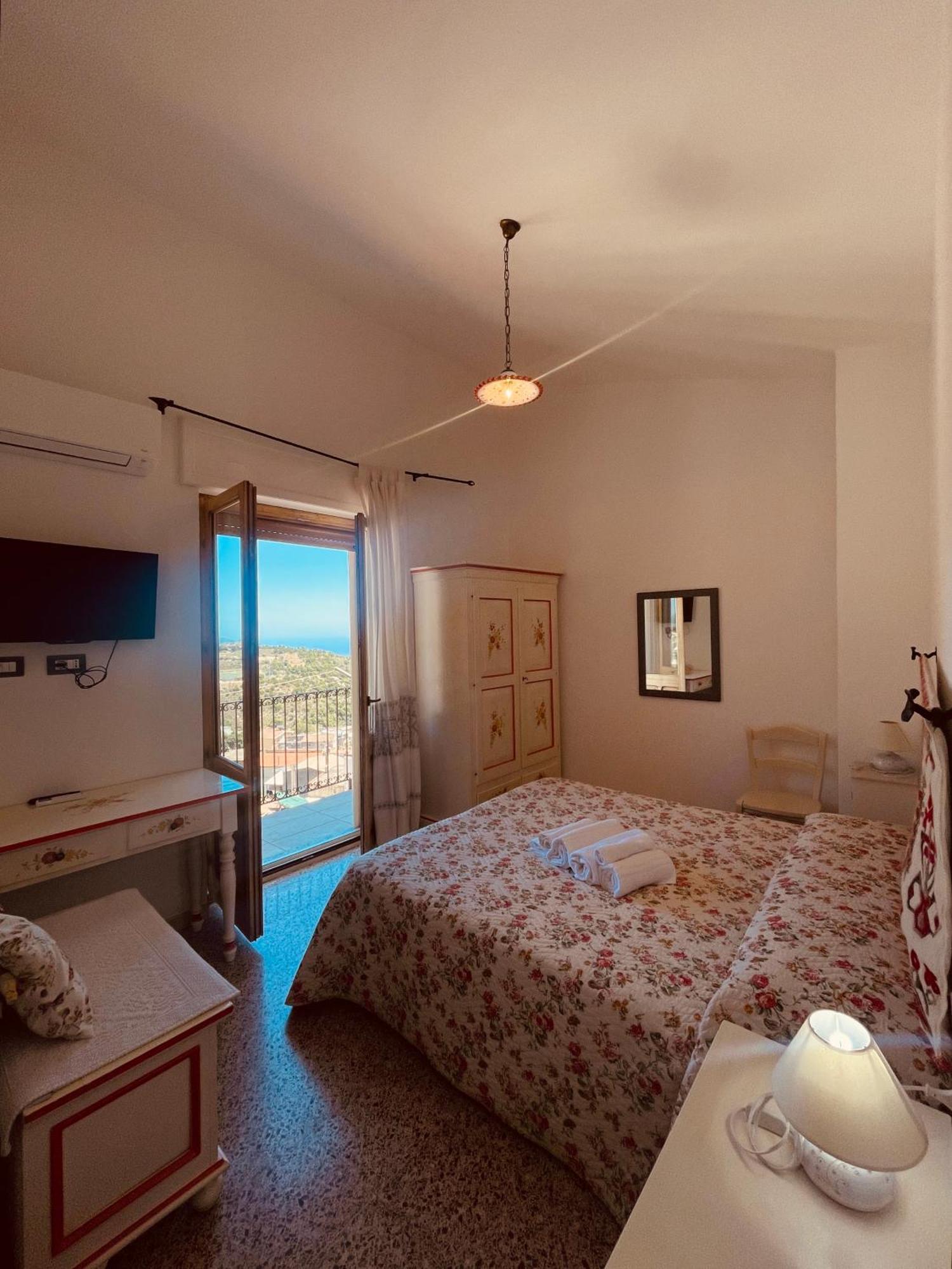 B&B Aria Ona Villagrande Strisaili Exterior photo
