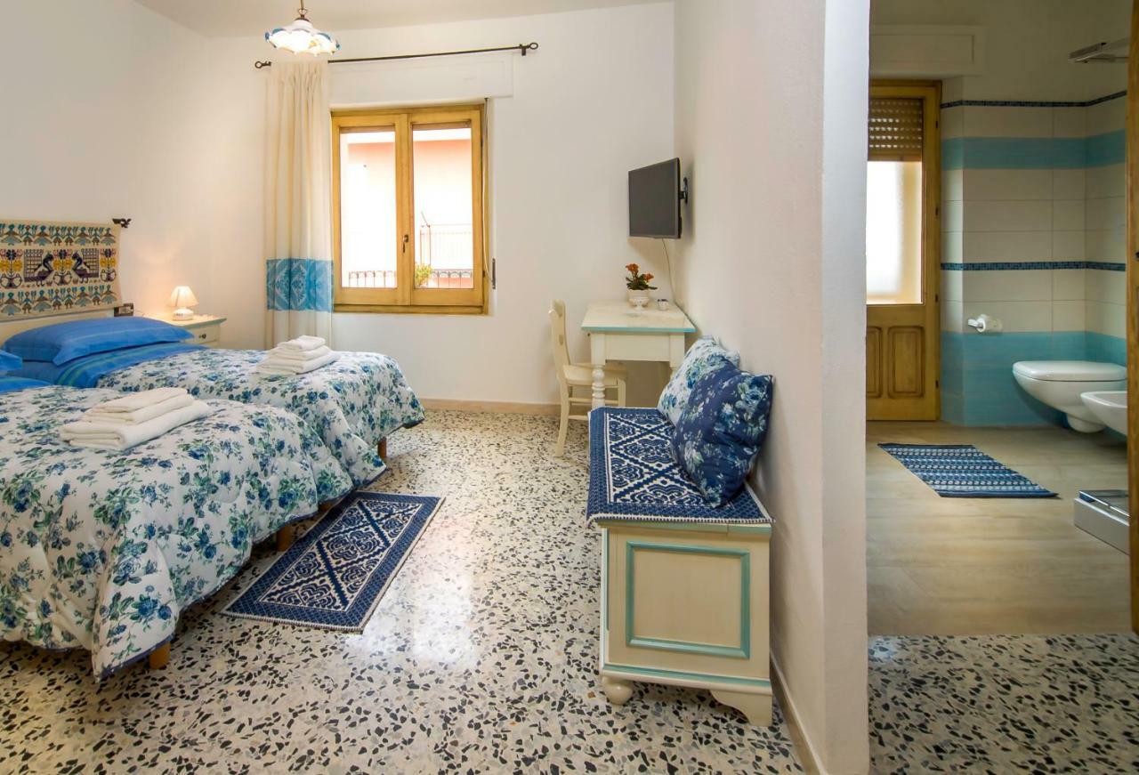 B&B Aria Ona Villagrande Strisaili Exterior photo