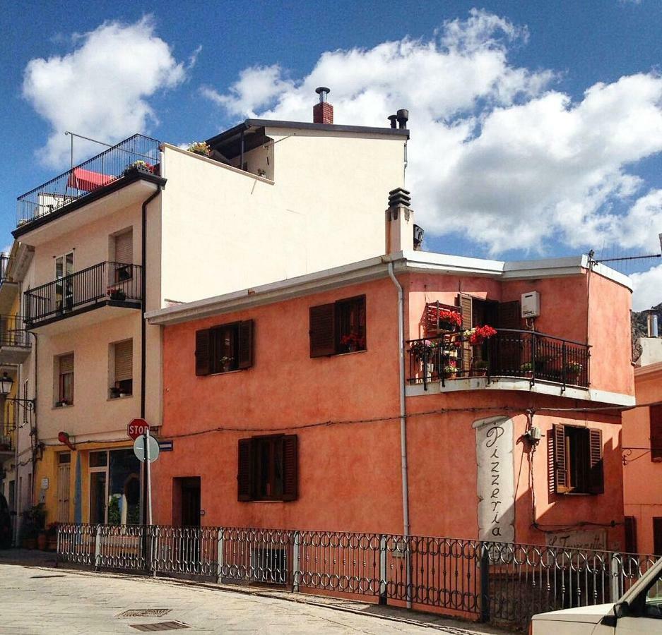 B&B Aria Ona Villagrande Strisaili Exterior photo